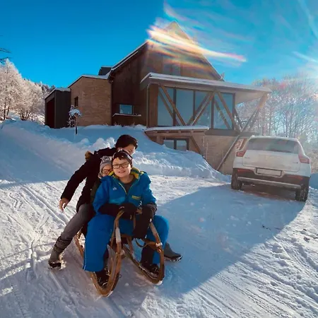 Four Seasons In 게스트하우스 4*